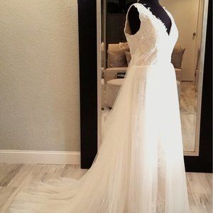 Brand New Plus Size 24 Wedding Gown